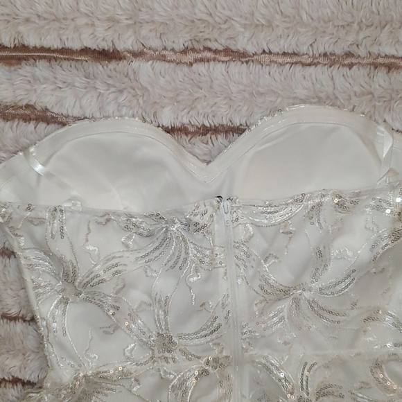 👗 🤍 New Dress - Picture 6 of 8